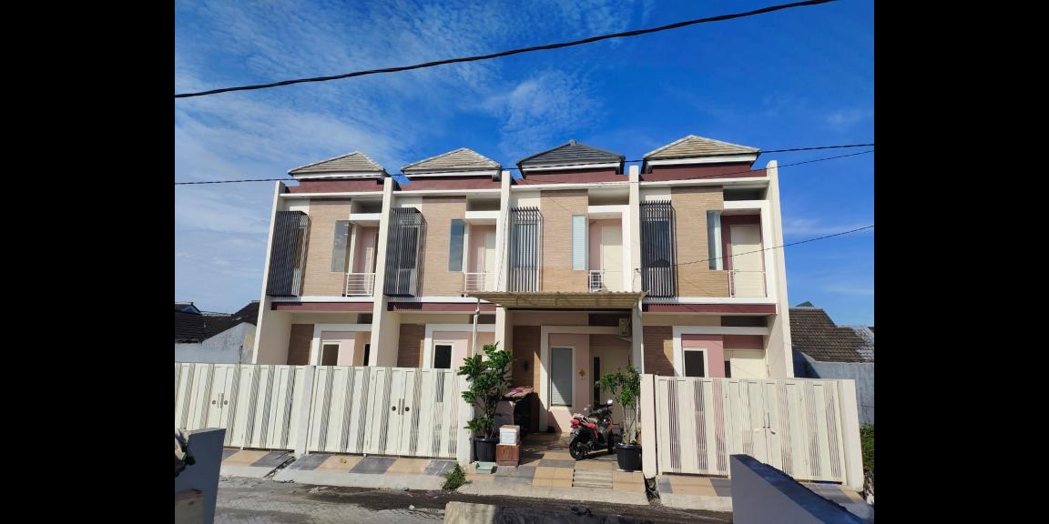 Rumah Baru Gress Sangat Murah di Grand Royal Surabaya Rumah Baru Gress Sangat Murah di Grand Royal Surabaya