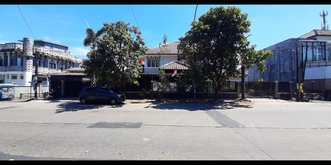 RUMAH MEWAH MAIN ROAD ARCAMANIK KOTA BANDUNG RUMAH MEWAH MAIN ROAD ARCAMANIK KOTA BANDUNG