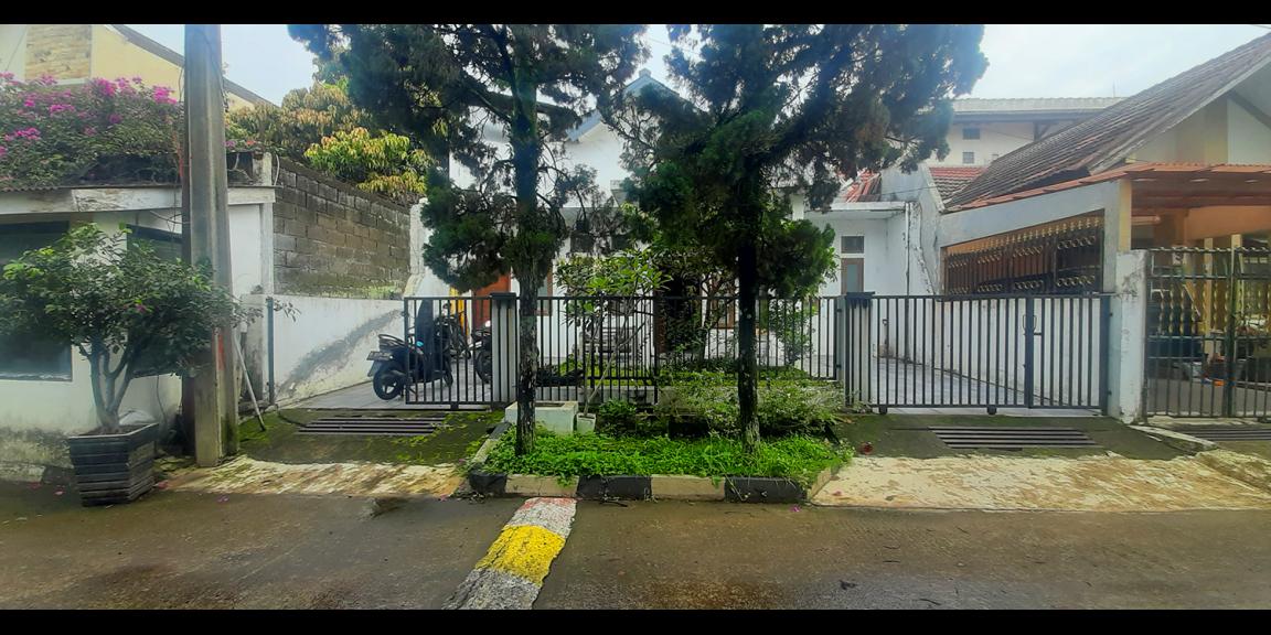 RUMAH AMERICAN CLASSIC DI ARCAMANIK BANDUNG RUMAH AMERICAN CLASSIC DI ARCAMANIK BANDUNG