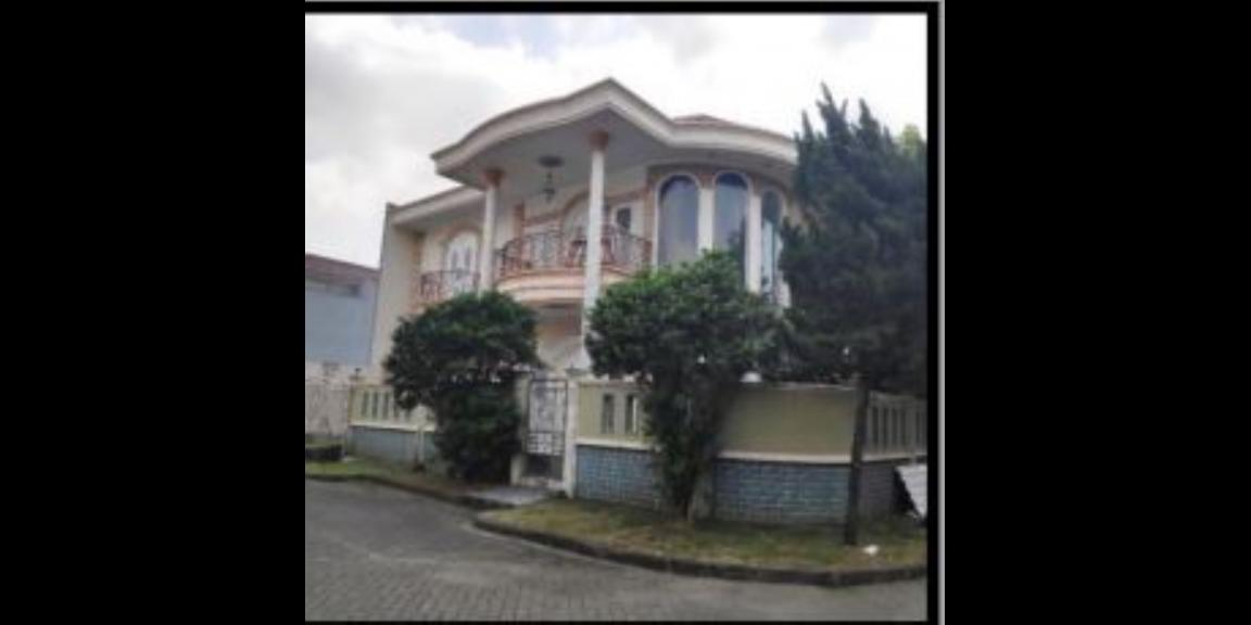 Jual Rumah Mewah 2 Lantai di Kawasan Elit Modernland Tangerang Jual Rumah Mewah 2 Lantai di Kawasan Elit Modernland Tangerang