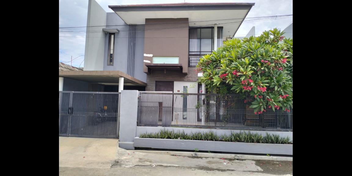 Perumahan Babatan Pantai 2 lantai Minimalis Modern Perumahan Babatan Pantai 2 lantai Minimalis Modern