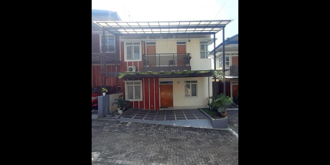 RUMAH MINIMALIS MODERN SAYAP PADASUKA BANDUNG RUMAH MINIMALIS MODERN SAYAP PADASUKA BANDUNG