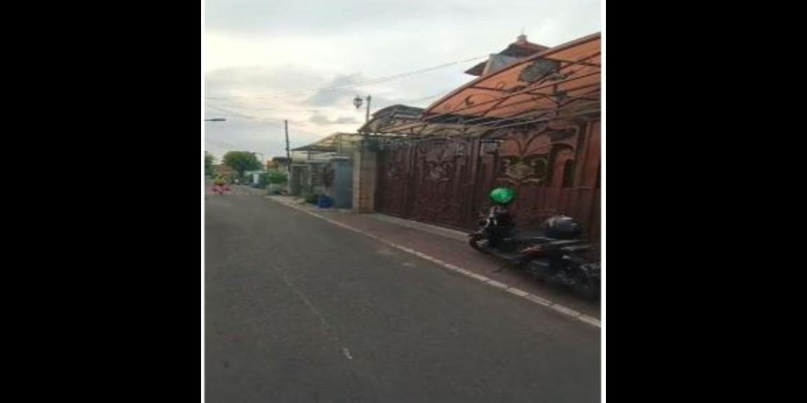 Jual Rumah Mewah dan Bagus di Sukomanunggal Surabaya Harga Murah dibawah 3M Jual Rumah Mewah dan Bagus di Sukomanunggal Surabaya Harga Murah dibawah 3M