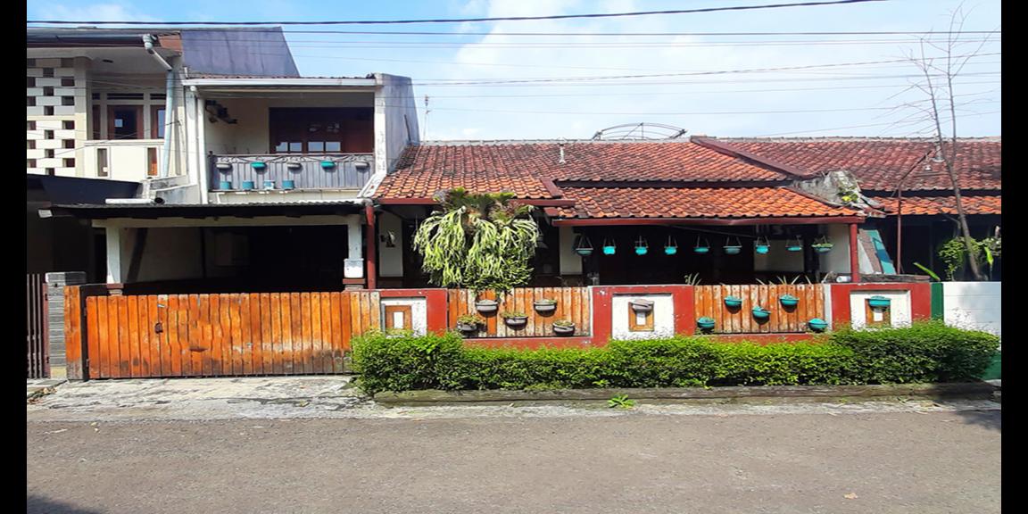 RUMAH DENGAN PAVILIUN SEMI FURNISHED DI ARCAMANIK BANDUNG RUMAH DENGAN PAVILIUN SEMI FURNISHED DI ARCAMANIK BANDUNG