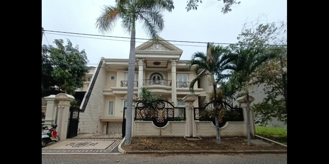 Rumah Mewah Bagus di Perumahan Araya Galaxy Bumi Permai Rumah Mewah Bagus di Perumahan Araya Galaxy Bumi Permai