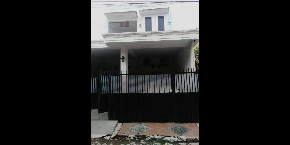 Jual Rumah Bagus SHM di Jalan Wiguna Timur Surabaya Jual Rumah Bagus SHM di Jalan Wiguna Timur Surabaya