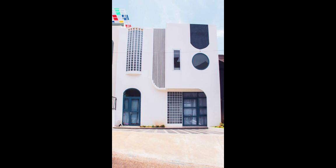 RUMAH MODERN BEACH HOUSE DENGAN SWIMMING POOL DI RESORT DAGO PAKAR BANDUNG RUMAH MODERN BEACH HOUSE DENGAN SWIMMING POOL DI RESORT DAGO PAKAR BANDUNG