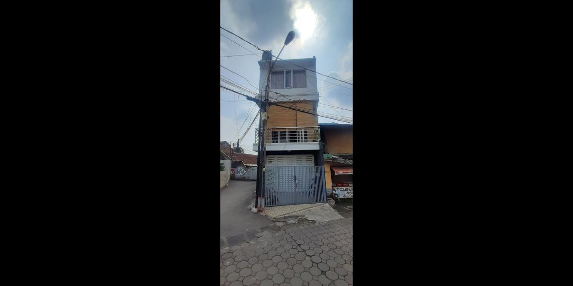 RUMAH MINIMALIS VIEW KOTA BANDUNG DI CISITU DAGO RUMAH MINIMALIS VIEW KOTA BANDUNG DI CISITU DAGO