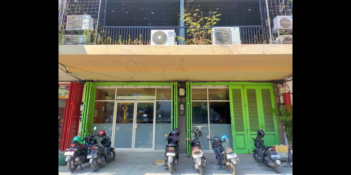 LOKASI STRATEGIS!!! Disewakan Ruko 4 Lantai Nol jalan Raya Ir Soekarno Merr Surabaya, 2 Unit jejer LOKASI STRATEGIS!!! Disewakan Ruko 4 Lantai Nol jalan Raya Ir Soekarno Merr Surabaya, 2 Unit jejer