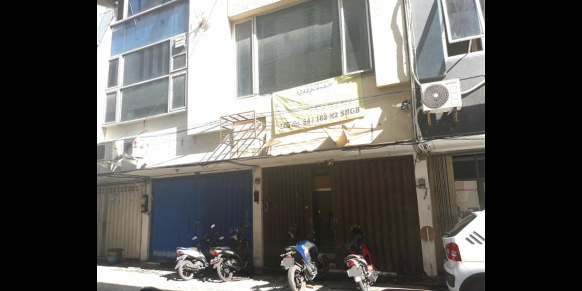 Ruko di Komplek Ruko Surya Inti Permata daerah Dukuhpakis Ruko di Komplek Ruko Surya Inti Permata daerah Dukuhpakis