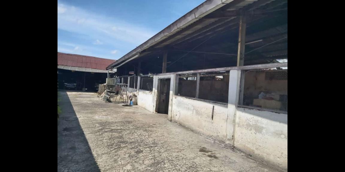 Gudang Bekas Pabrik di Raya Gunungsari Kota Surabaya Gudang Bekas Pabrik di Raya Gunungsari Kota Surabaya