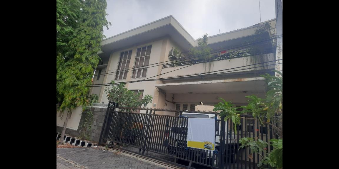 Jual Rumah Mewah di Jalan Barata Jaya Kota Surabaya Jual Rumah Mewah di Jalan Barata Jaya Kota Surabaya