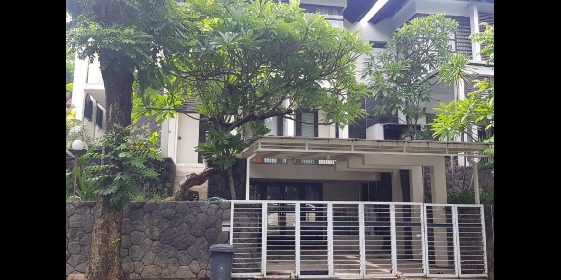 Rumah Mewah Siap Huni Kawasan Graha Family Kota Surabaya Rumah Mewah Siap Huni Kawasan Graha Family Kota Surabaya