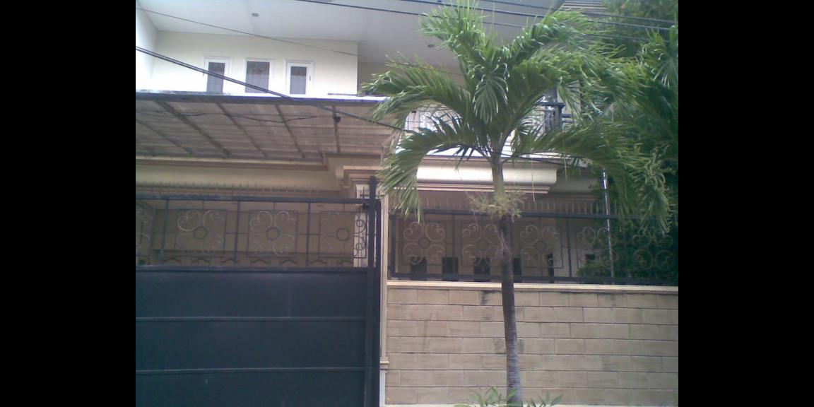 Rumah Mewah di Perumahan Dharmahusada Indah Utara Surabaya Rumah Mewah di Perumahan Dharmahusada Indah Utara Surabaya