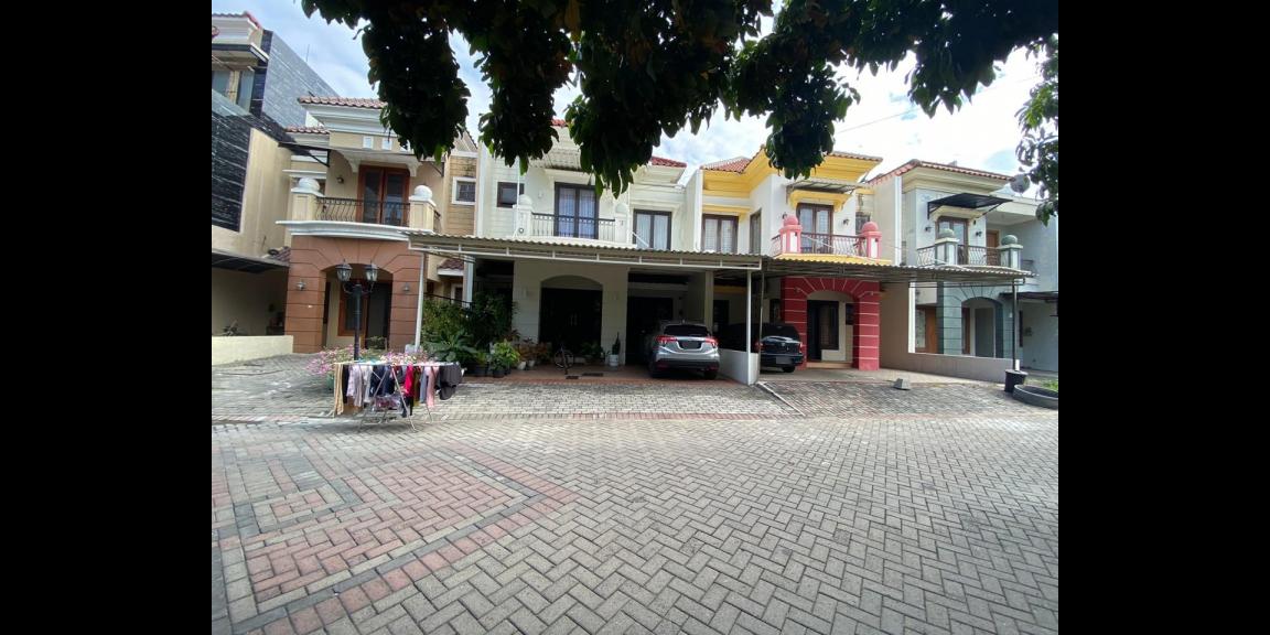 Jual Rumah Strategis 2 Lantai di Jemursari Regency daerah Tenggilis Surabaya Jual Rumah Strategis 2 Lantai di Jemursari Regency daerah Tenggilis Surabaya