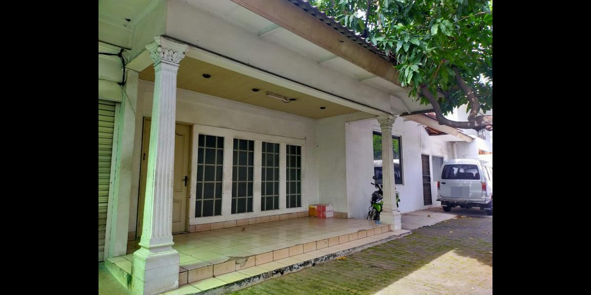 Jual Cepat Rumah Tua Luas di Jalan Dharmawangsa Kota Jakarta Selatan Jual Cepat Rumah Tua Luas di Jalan Dharmawangsa Kota Jakarta Selatan