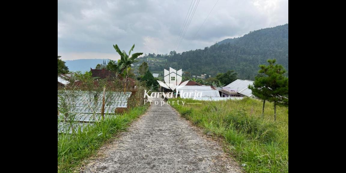 Tanah Istimewa Dekat Telaga Madirda Kemuning Tanah Istimewa Dekat Telaga Madirda Kemuning