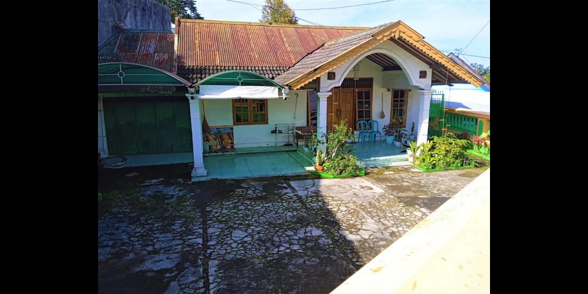 Rumah Villa Dekat Pasar Tawangmangu Karanganyar Rumah Villa Dekat Pasar Tawangmangu Karanganyar