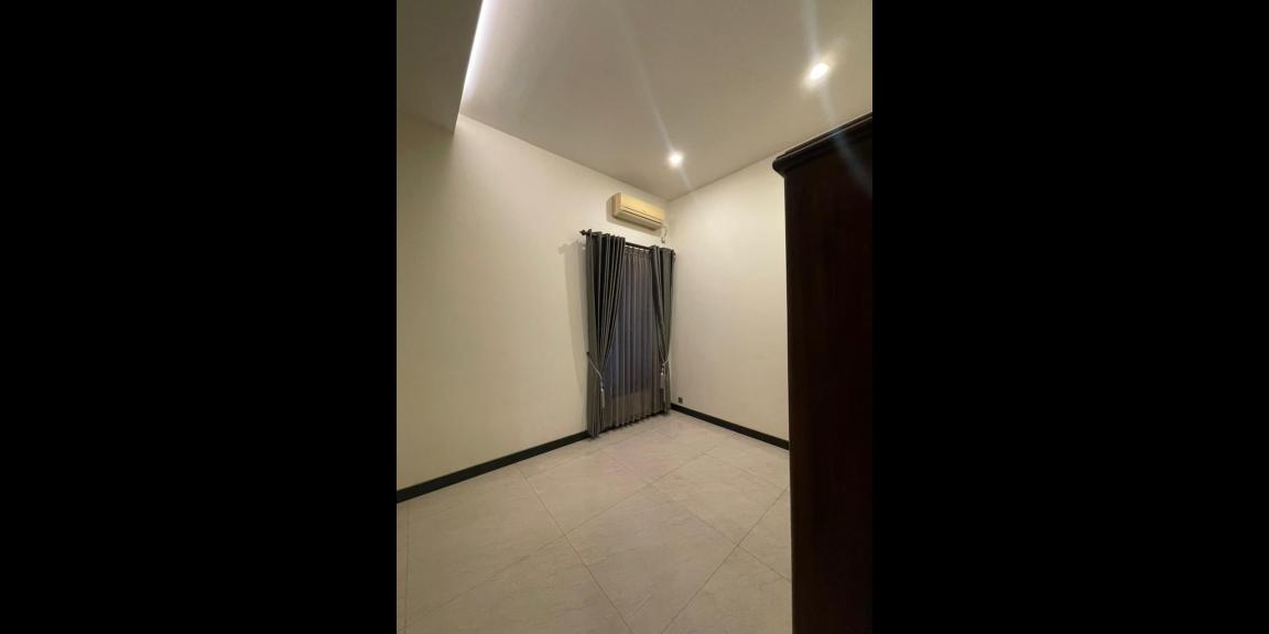 !!!JUAL CEPAT!!! Rumah Istimewa Nol Jalan Raya Semi Furnished Siap Huni Lokasi Karah Jambangan Surabaya Selatan !!!JUAL CEPAT!!! Rumah Istimewa Nol Jalan Raya Semi Furnished Siap Huni Lokasi Karah Jambangan Surabaya Selatan