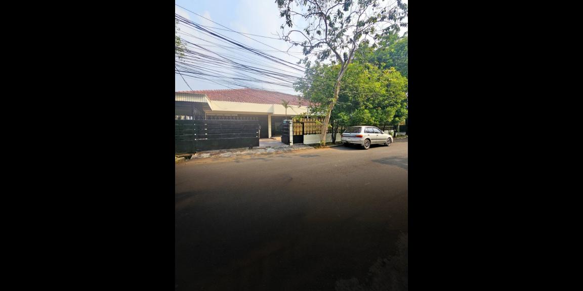 Dijual Rumah SHM di Komplek Taman Radio Dalam, Jakarta Selatan Dijual Rumah SHM di Komplek Taman Radio Dalam, Jakarta Selatan