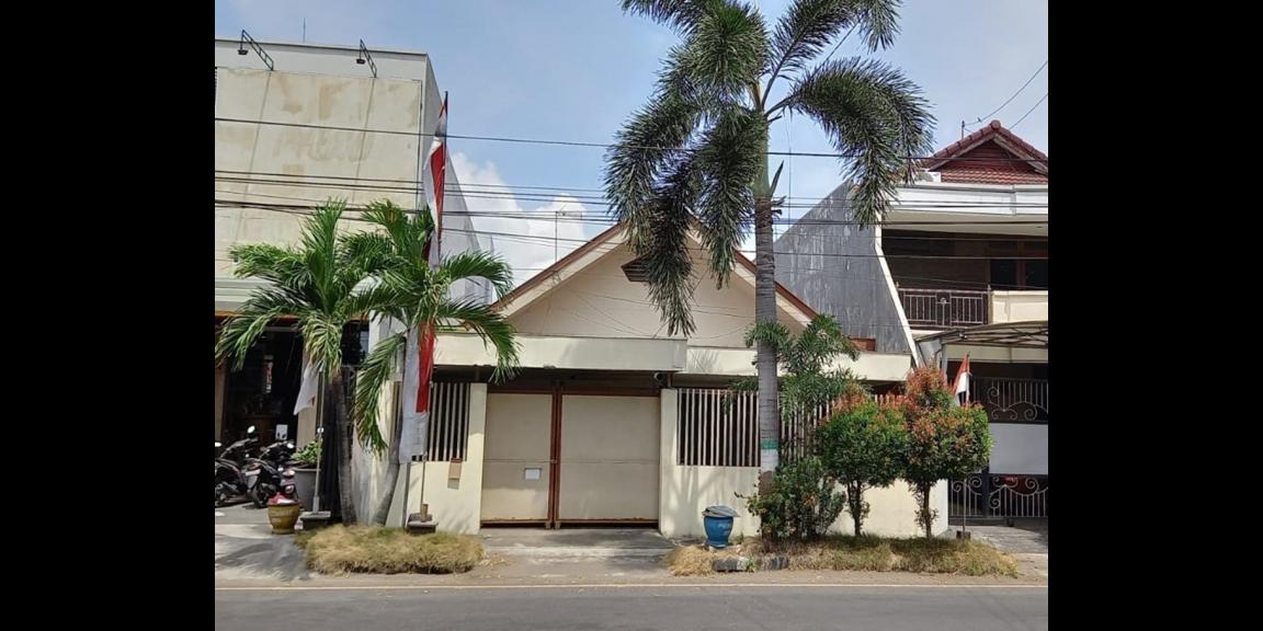 Jual Rumah Strategis Di Jalan Raya Besar Teuku Umar Kota Kediri Jual Rumah Strategis Di Jalan Raya Besar Teuku Umar Kota Kediri