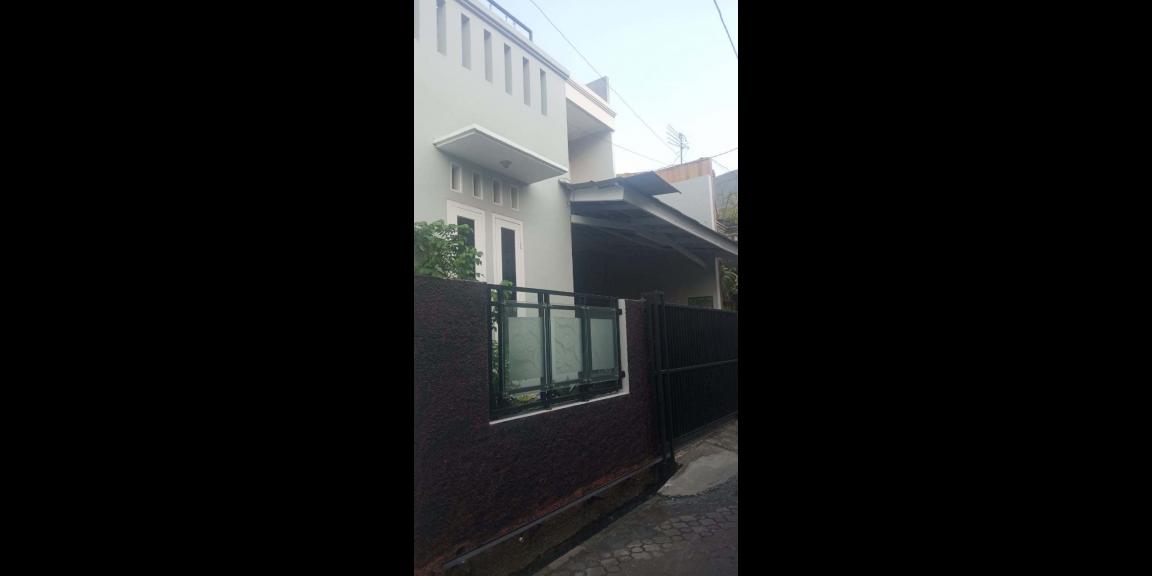 Rumah Ciledug dekat CBD Ciledug dan Halte Busway Rumah Ciledug dekat CBD Ciledug dan Halte Busway