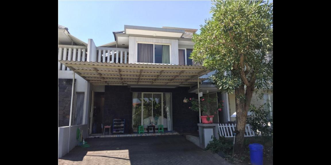 Rumah Minimalis Perumahan Royal Residence Harewood Surabaya Rumah Minimalis Perumahan Royal Residence Harewood Surabaya