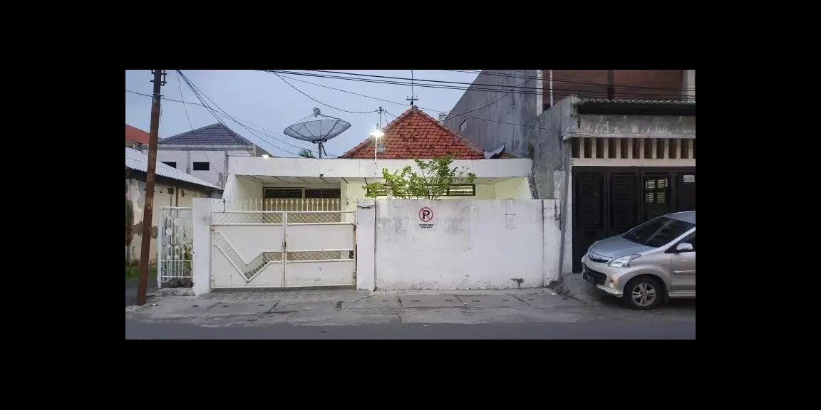 Jual Rumah Murah dan Strategis Tengah Kota di Pucang Sewu Jual Rumah Murah dan Strategis Tengah Kota di Pucang Sewu