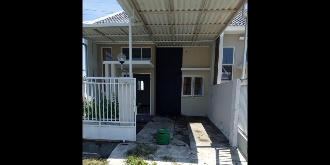 Rumah Minimalis Hook di Perumahan Alana Regency Tambakrejo Sidoarjo Siap Huni Rumah Minimalis Hook di Perumahan Alana Regency Tambakrejo Sidoarjo Siap Huni