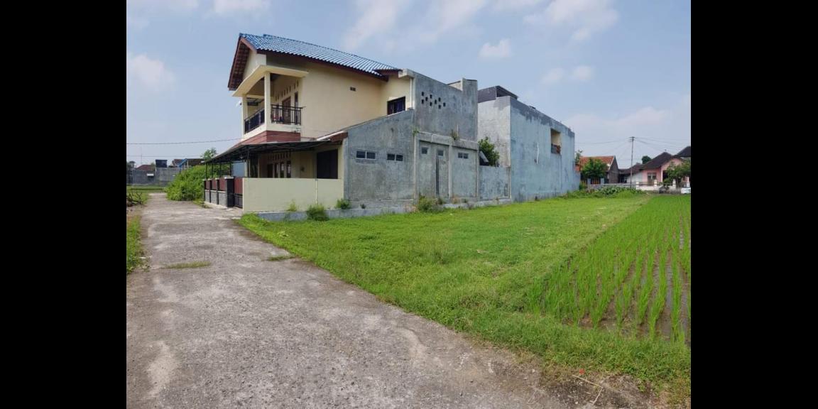 Super Strategis Tanah Datar 210m² Kota Karanganyar Super Strategis Tanah Datar 210m² Kota Karanganyar