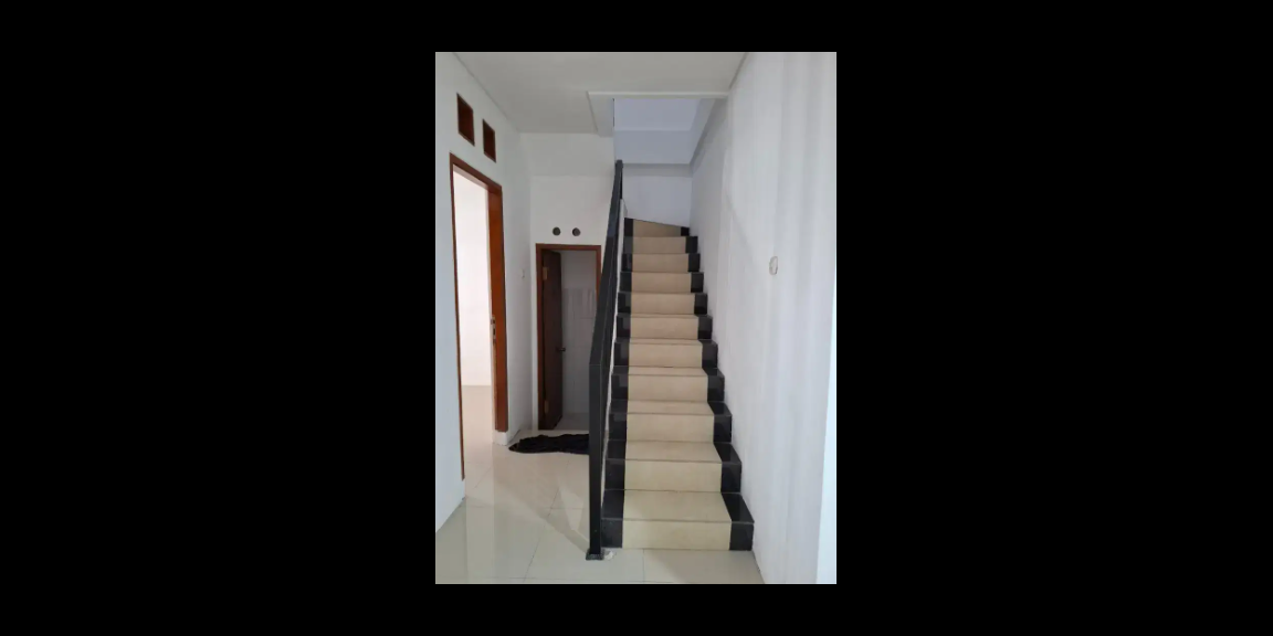 Dijual Rumah Siap Huni Di Perumahan Elite THE GAYUNGSARI Surabaya Selatan Dijual Rumah Siap Huni Di Perumahan Elite THE GAYUNGSARI Surabaya Selatan