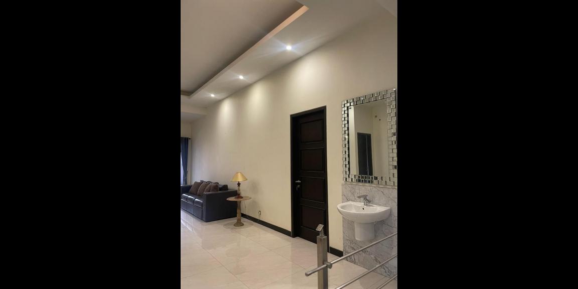!!!JUAL CEPAT!!! Rumah Istimewa Nol Jalan Raya Semi Furnished Siap Huni Lokasi Karah Jambangan Surabaya Selatan !!!JUAL CEPAT!!! Rumah Istimewa Nol Jalan Raya Semi Furnished Siap Huni Lokasi Karah Jambangan Surabaya Selatan