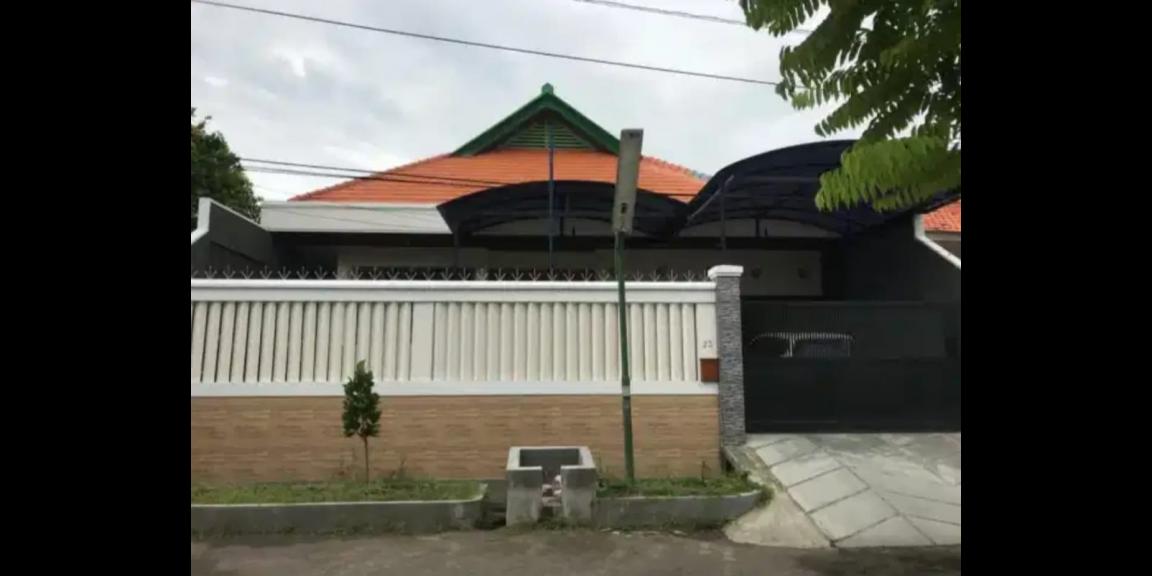 Dijual Rumah Luas Lokasi Strategis di Kupang Indah Sukomanunggal Surabaya Barat Dijual Rumah Luas Lokasi Strategis di Kupang Indah Sukomanunggal Surabaya Barat
