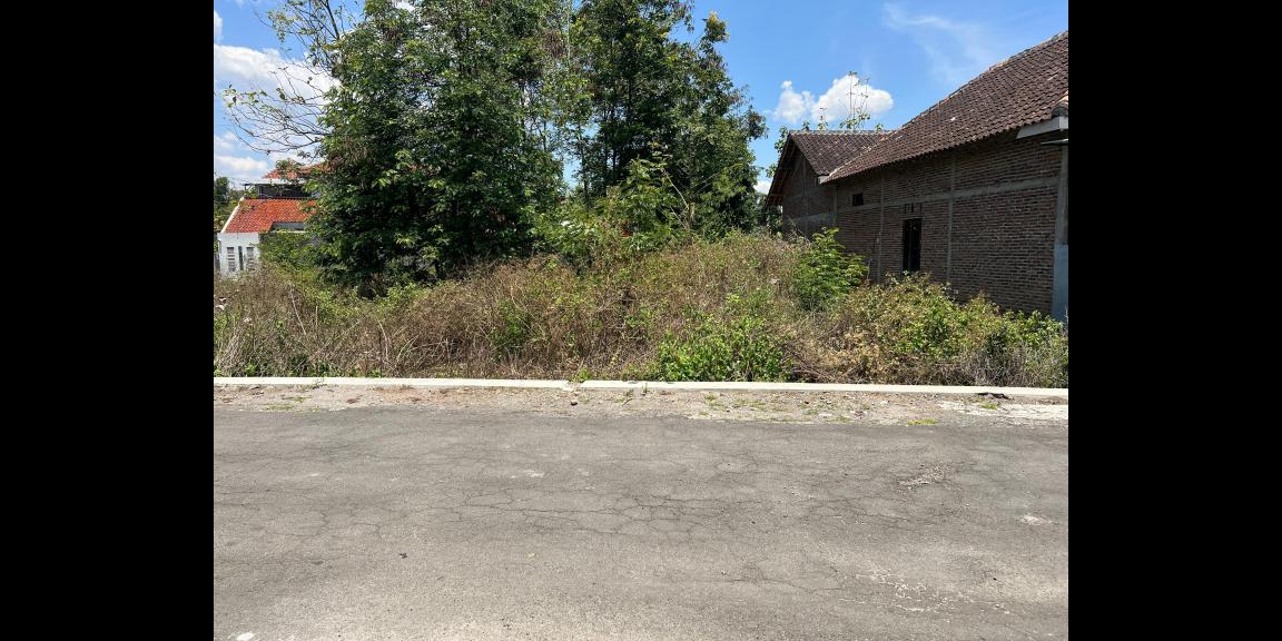 Tanah Datar Strategis 995m² Karanganyar Kota Tanah Datar Strategis 995m² Karanganyar Kota