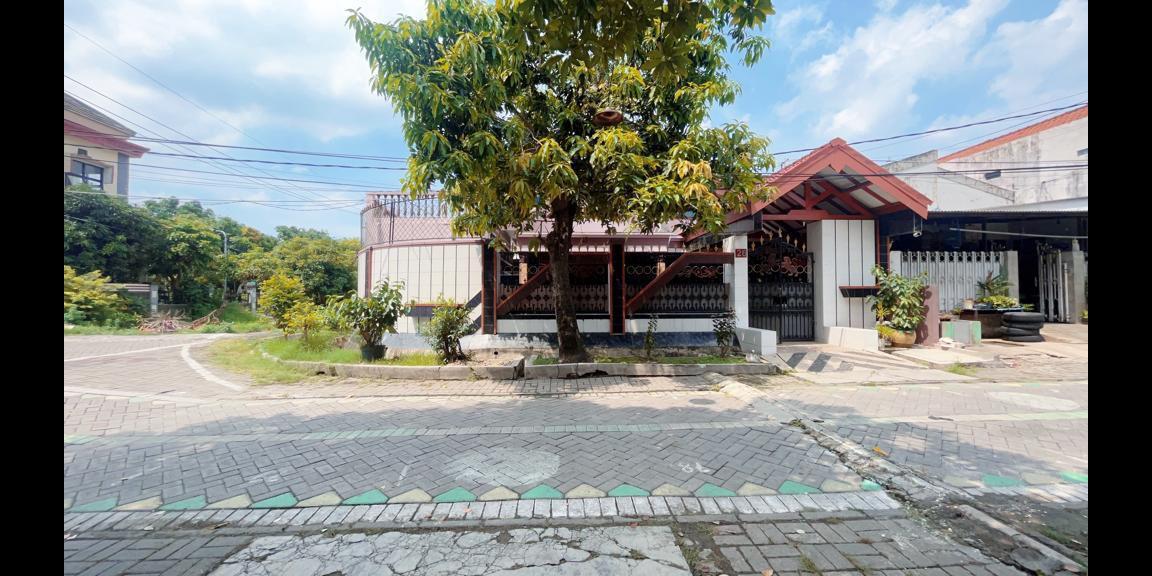 Dijual Rumah Hook Siap Huni Lokasi Strategis di Dukuh Kupang Surabaya Dijual Rumah Hook Siap Huni Lokasi Strategis di Dukuh Kupang Surabaya