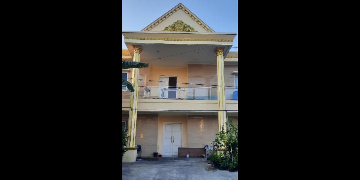 Rumah Dua Lantai Kawasan Perumahan Rayan Regency Surabaya Rumah Dua Lantai Kawasan Perumahan Rayan Regency Surabaya