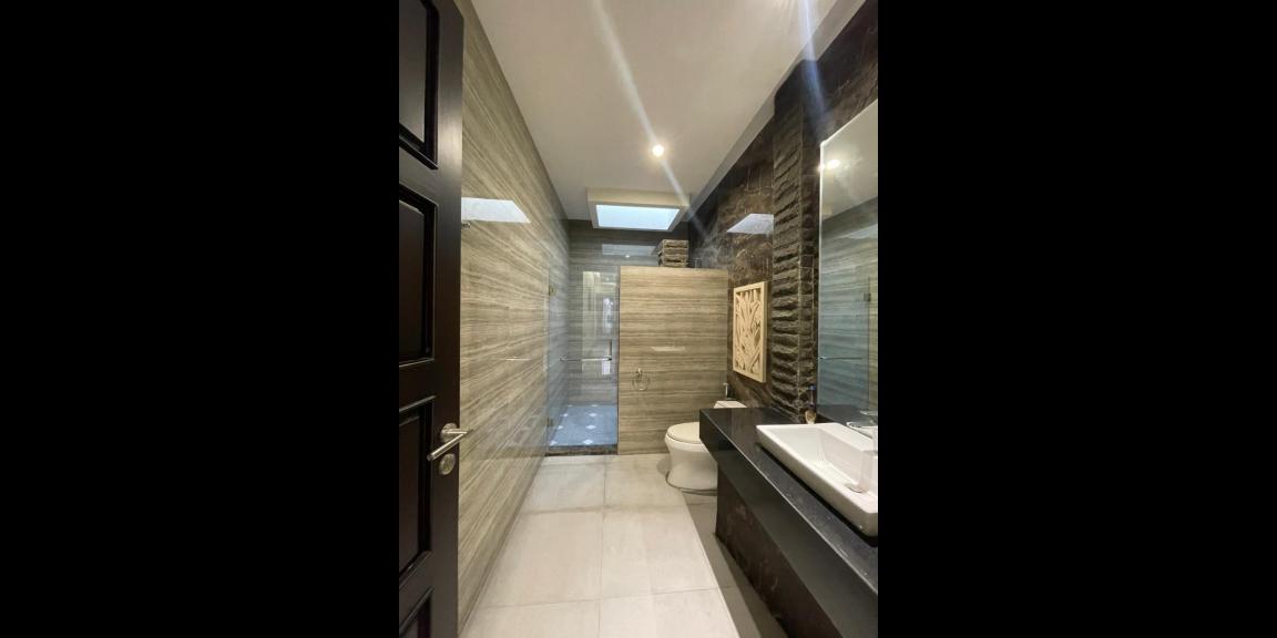 !!!JUAL CEPAT!!! Rumah Istimewa Nol Jalan Raya Semi Furnished Siap Huni Lokasi Karah Jambangan Surabaya Selatan !!!JUAL CEPAT!!! Rumah Istimewa Nol Jalan Raya Semi Furnished Siap Huni Lokasi Karah Jambangan Surabaya Selatan