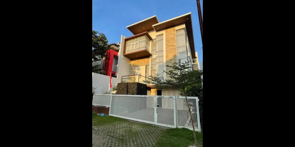 Jual Rumah Mewah di Perumahan Kebonsari Evelka Graha Mas Jual Rumah Mewah di Perumahan Kebonsari Evelka Graha Mas