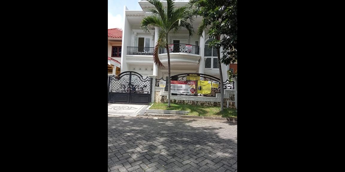 Rumah Mewah Dua Lantai di Taman Mutiara Pakuwon City Siap Huni Rumah Mewah Dua Lantai di Taman Mutiara Pakuwon City Siap Huni