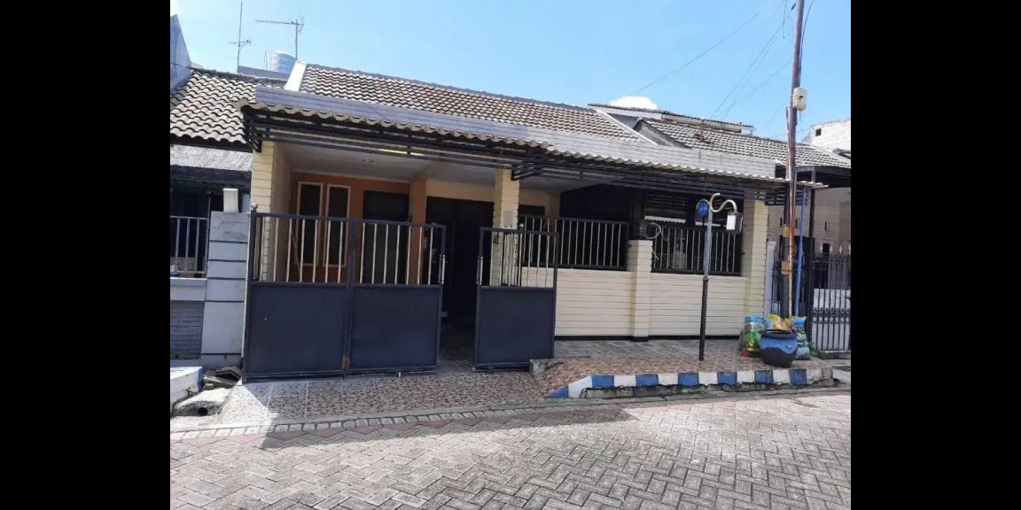 Rumah Rungkut Mapan Tengah SHM di Kota Surabaya Siap Huni Rumah Rungkut Mapan Tengah SHM di Kota Surabaya Siap Huni