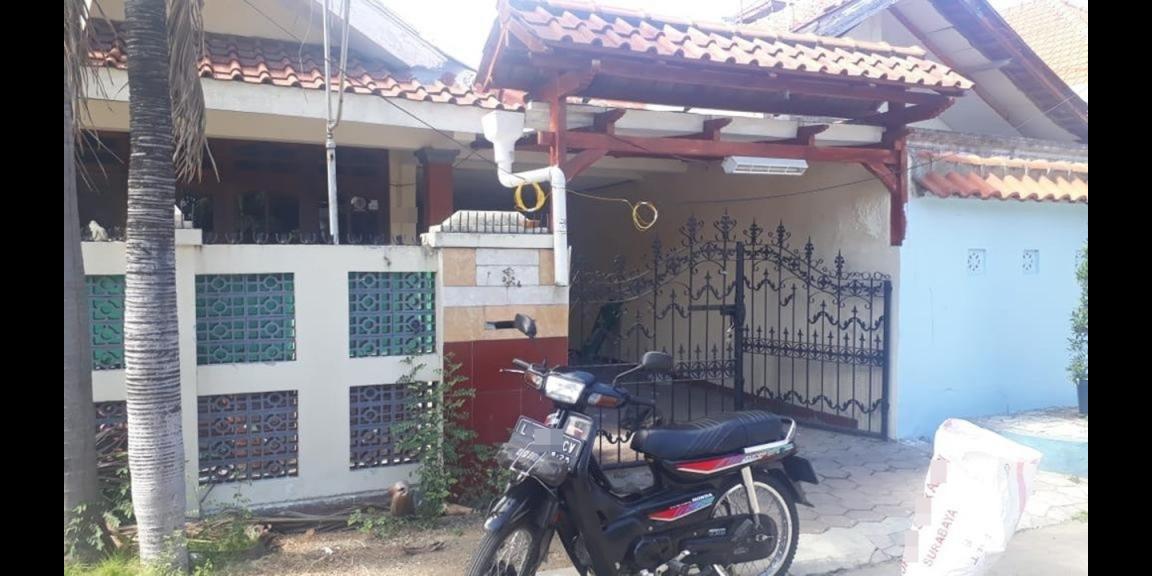 Jual Rumah Luas SHM di Semolowaru Selatan Surabaya Jual Rumah Luas SHM di Semolowaru Selatan Surabaya