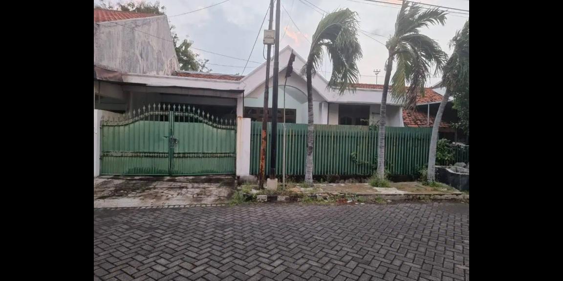 Jual Rumah Bagus Kawasan Jambangan Gayungsari Barat Surabaya Jual Rumah Bagus Kawasan Jambangan Gayungsari Barat Surabaya