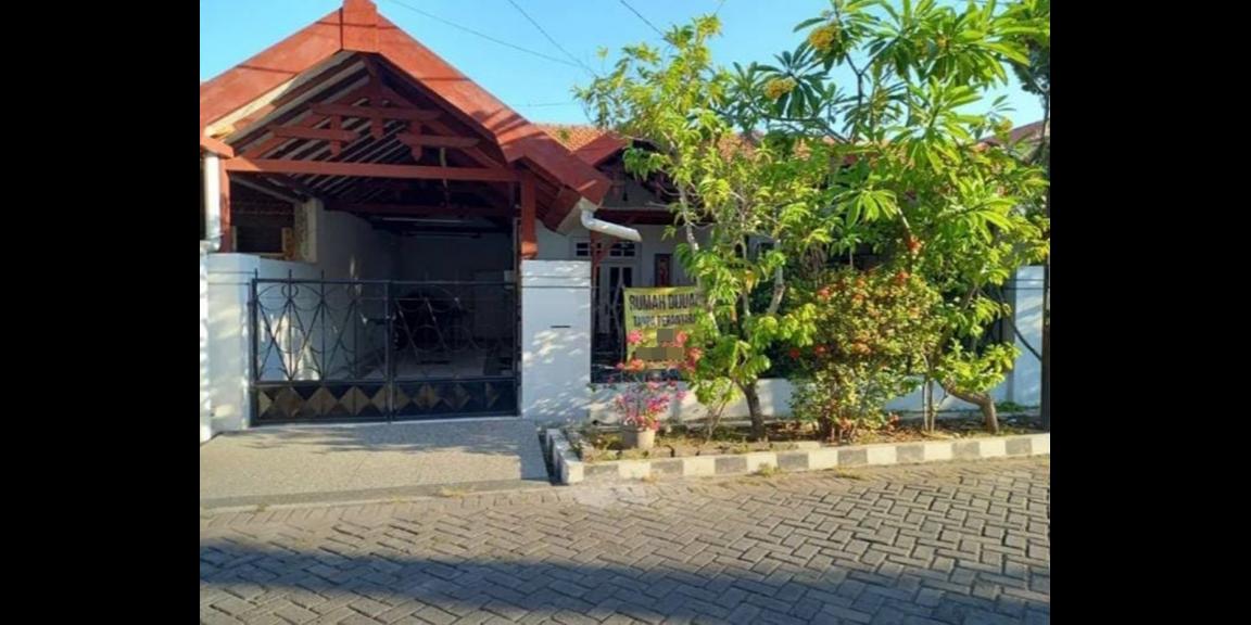 Jual Rumah Tenggilis Timur SHM Strategis di Kota Surabaya Jual Rumah Tenggilis Timur SHM Strategis di Kota Surabaya