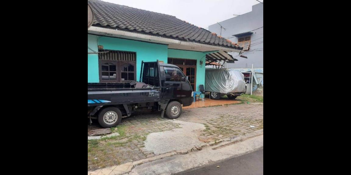 BUTUH UANG BANGET, RUMAH DIJUAL CEPAT, HARGA TURUN DRASTIS, HUB. SEKARANG JUGA, SIAPA CEPAT DIA DAPAT ! BUTUH UANG BANGET, RUMAH DIJUAL CEPAT, HARGA TURUN DRASTIS, HUB. SEKARANG JUGA, SIAPA CEPAT DIA DAPAT !