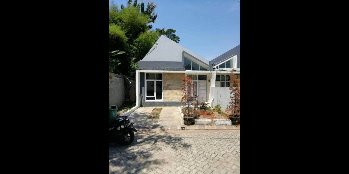 Rumah Mewah Konsep Eropa Tapos Depok dekat jln Raya Bogor Tol Cijago Rumah Mewah Konsep Eropa Tapos Depok dekat jln Raya Bogor Tol Cijago