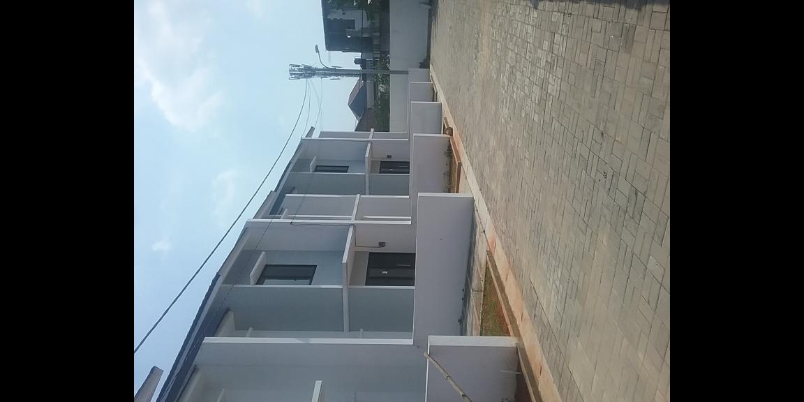 RUMAH 2 LANTAI SIAP HUNI 900JT-AN JAKARTA BARAT RUMAH 2 LANTAI SIAP HUNI 900JT-AN JAKARTA BARAT