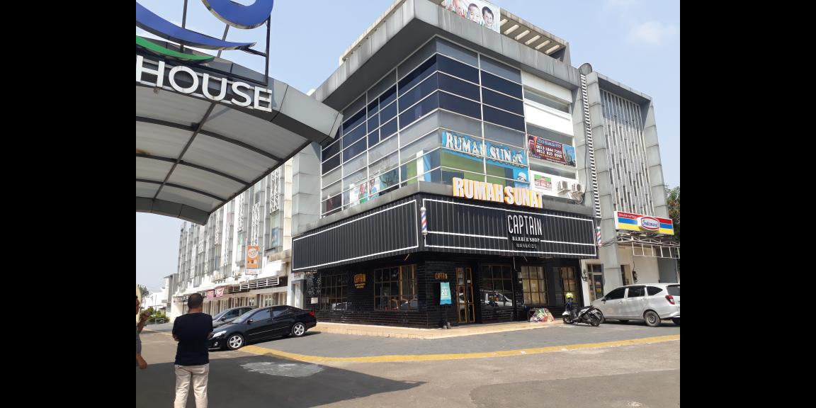 6 unit Ruko 3 Lantai siap huni 6 unit Ruko 3 Lantai siap huni