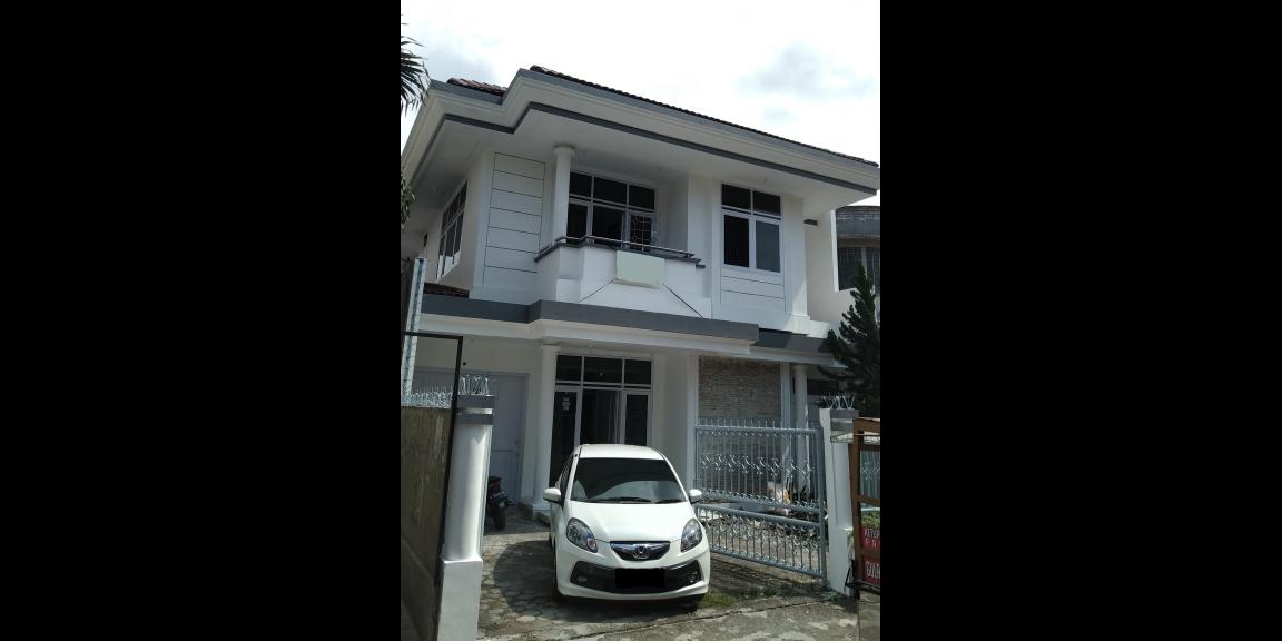 JUAL MURAH Rumah Luas Baru Renovasi di Daerah Bandung Wetan JUAL MURAH Rumah Luas Baru Renovasi di Daerah Bandung Wetan