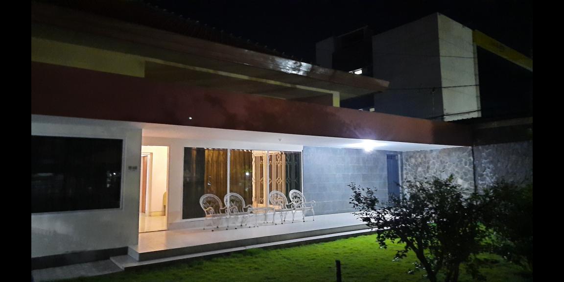 RUMAH UNTUK USAHA MADIUN KOTA STRATEGIS DI JALAN PROTOKOL RUMAH UNTUK USAHA MADIUN KOTA STRATEGIS DI JALAN PROTOKOL