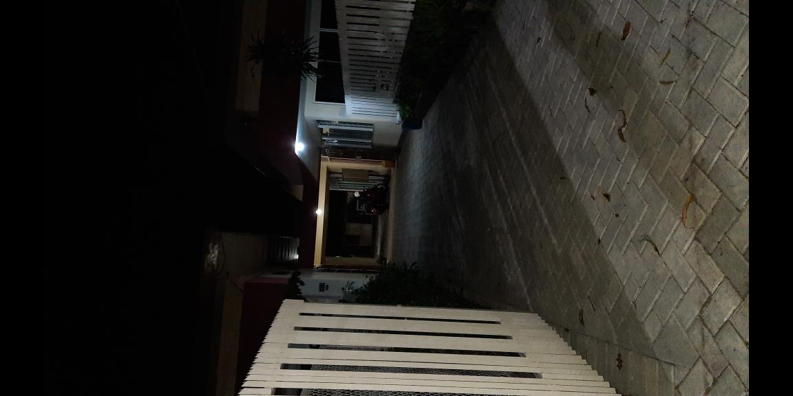 RUMAH UNTUK USAHA MADIUN KOTA STRATEGIS DI JALAN PROTOKOL RUMAH UNTUK USAHA MADIUN KOTA STRATEGIS DI JALAN PROTOKOL